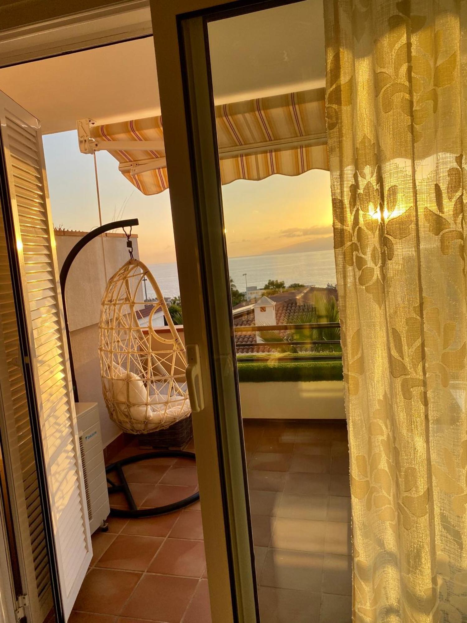 Apartment With Spectacular View In Puerto Santiago Puerto de Santiago  Extérieur photo